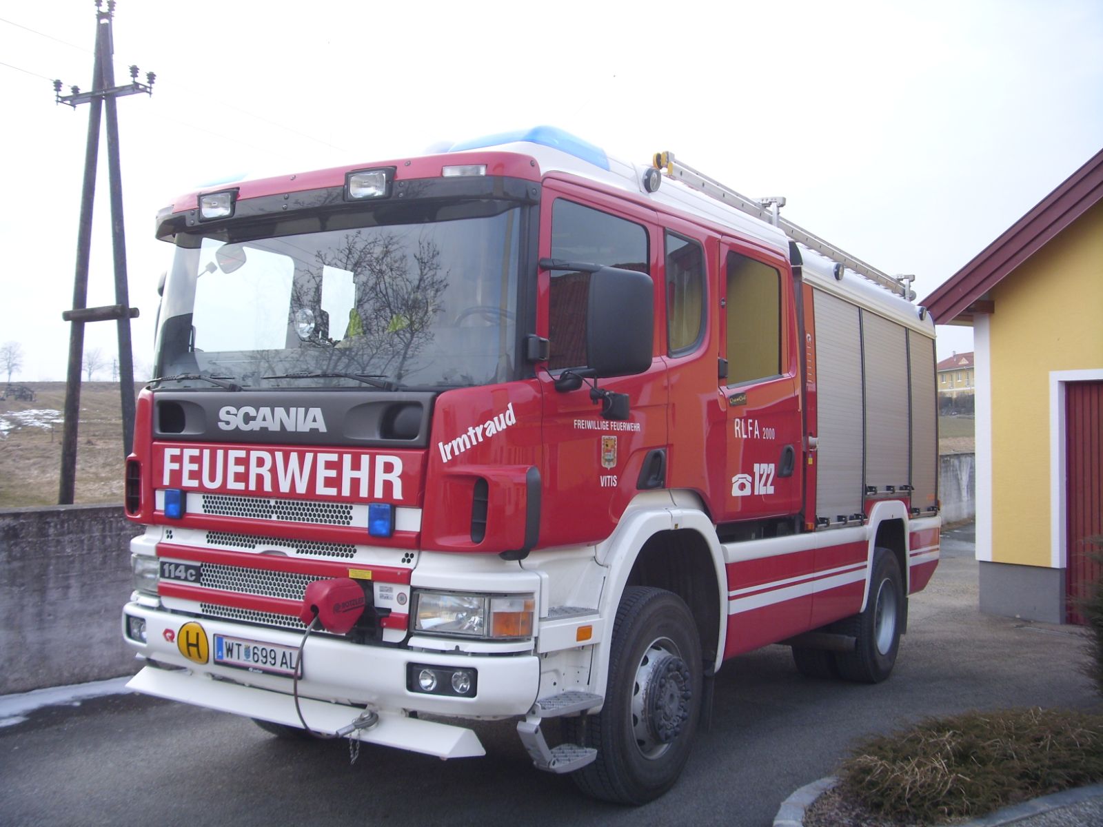 Rüstlöschfahrzeug RLFA 2000 der Feuerwehr Vitis, Scania 114c